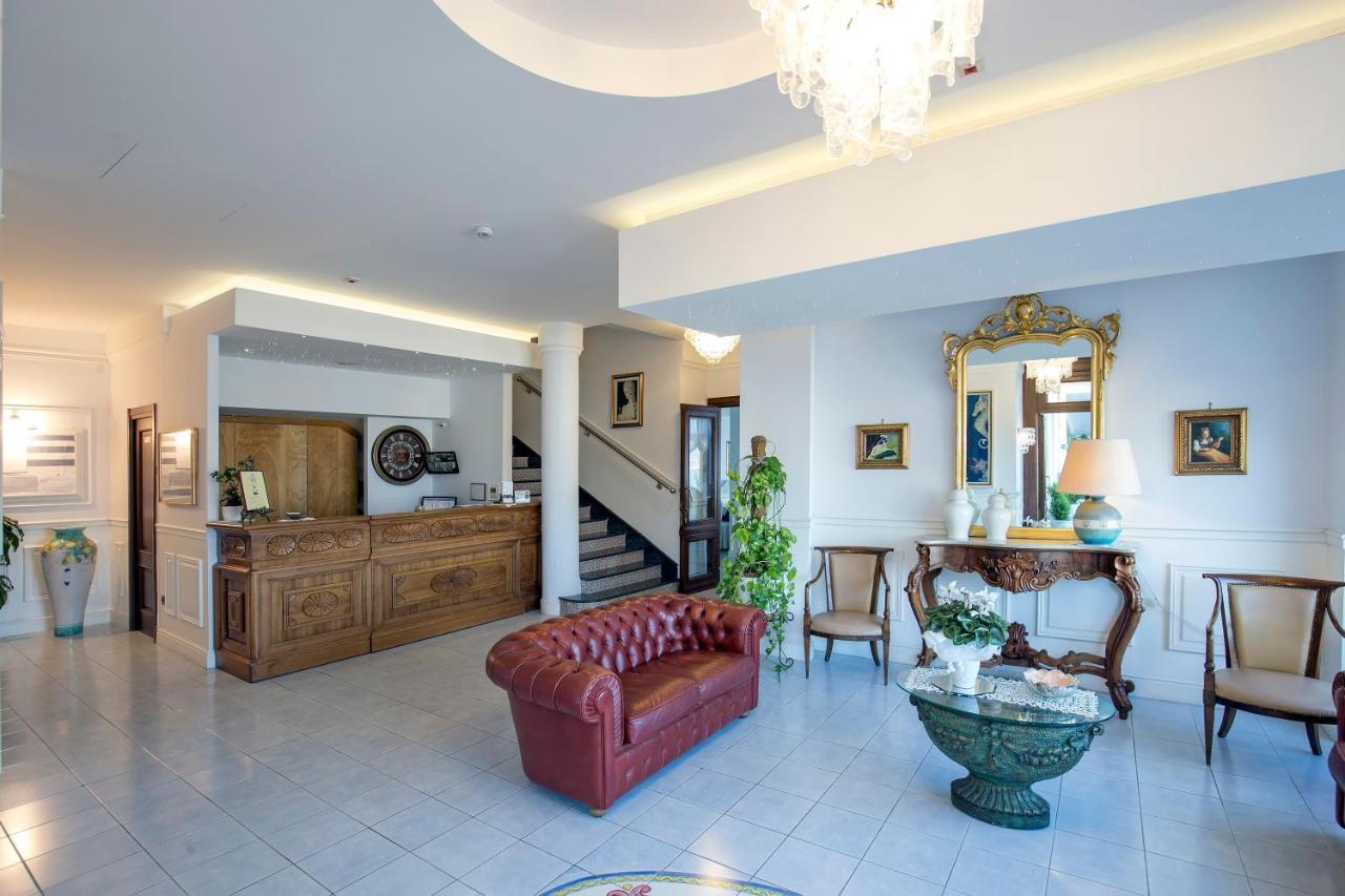 La Panoramica Hotel Castellammare di Stabia Dış mekan fotoğraf